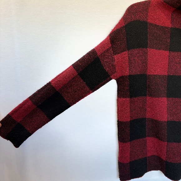 Christian Siriano Buffalo Plaid Mock Turtleneck Sweater Red & Black Holiday S - Picture 3 of 6